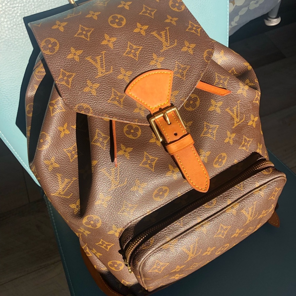 100% Auth LV Montsouris GM